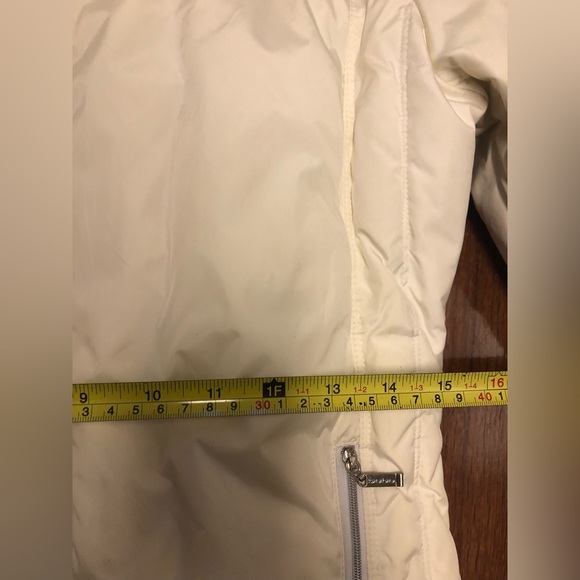 EUC Y2K Bebe crisp white fitted down puffer jacket with silver lining. - Picture 15 of 15